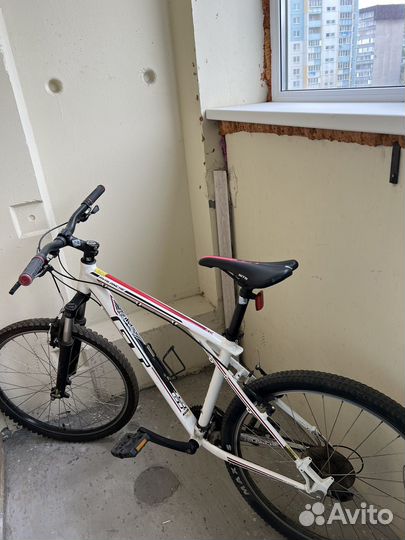 Велосипед GT avalanche 4.0