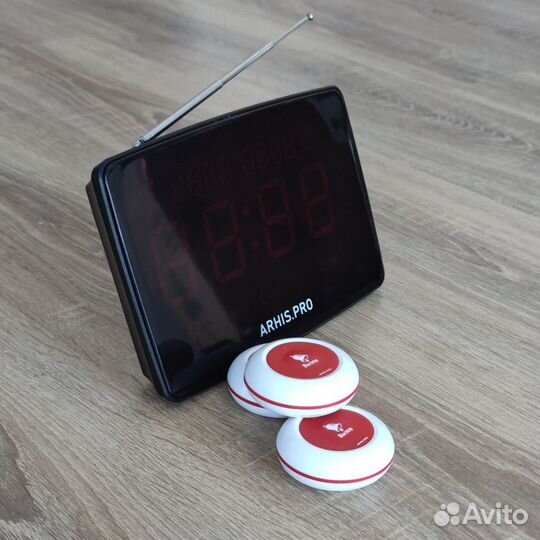 Кнпока вызова официанта и табло отображения вызова