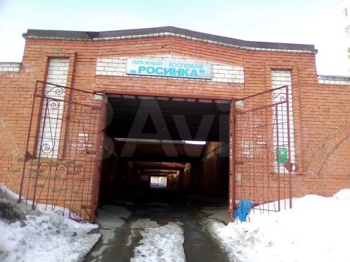 Гараж, > 30 м²