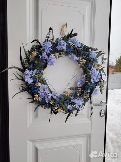 Интерьерный венок эвкалипта и гортензии