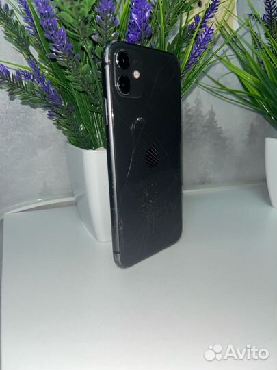 iPhone 11, 64 ГБ