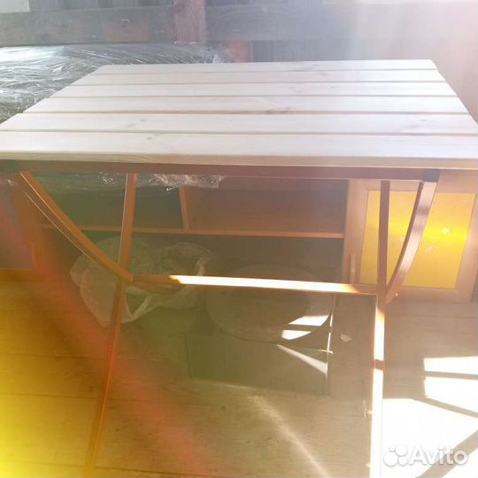 Табуретки и стол в стиле лофт