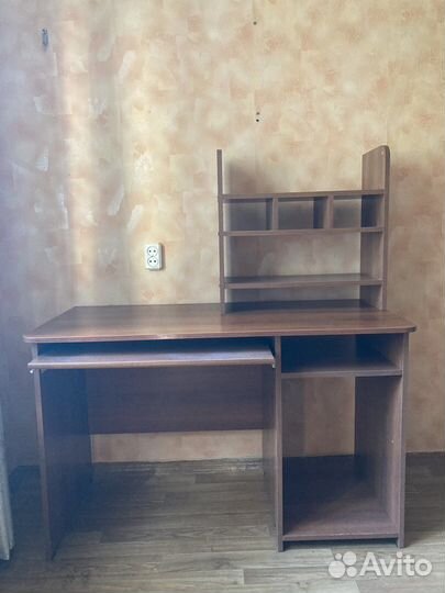 Компьютерный стол 120*58