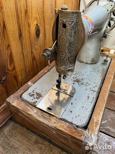 Швейная машина