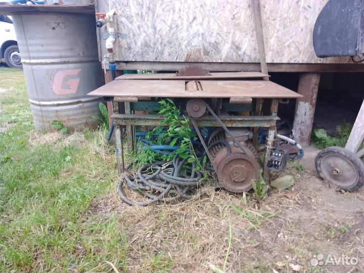 Деревообрабатывающий станок