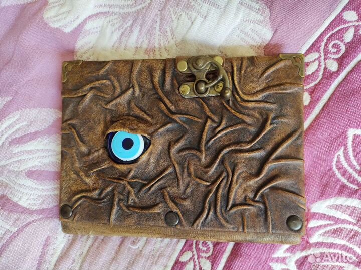 Кожаный блокнот с глазом