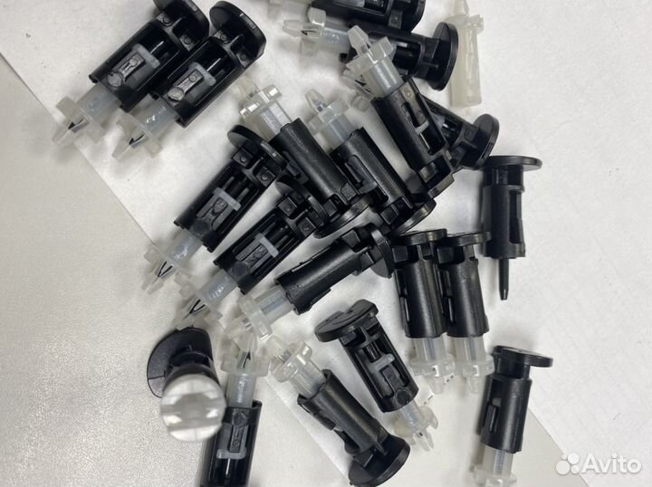 Клипса -крепление для кулера процессора