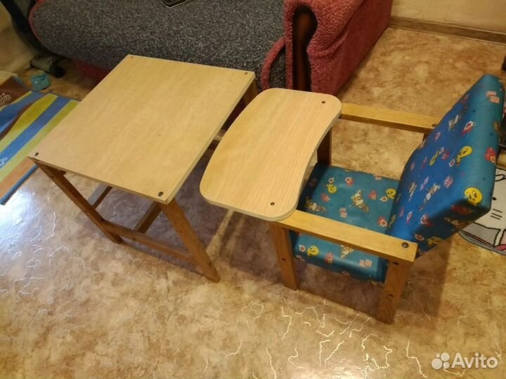 Детский стол и стул