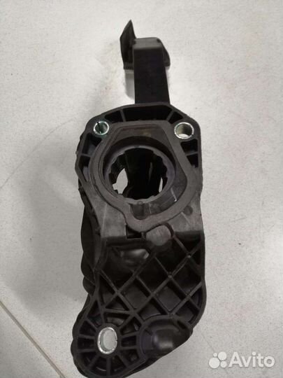 Педаль сцепления Volkswagen Jetta 6