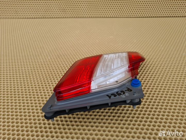 Фонарь в крышку багажника задний левый Infiniti
