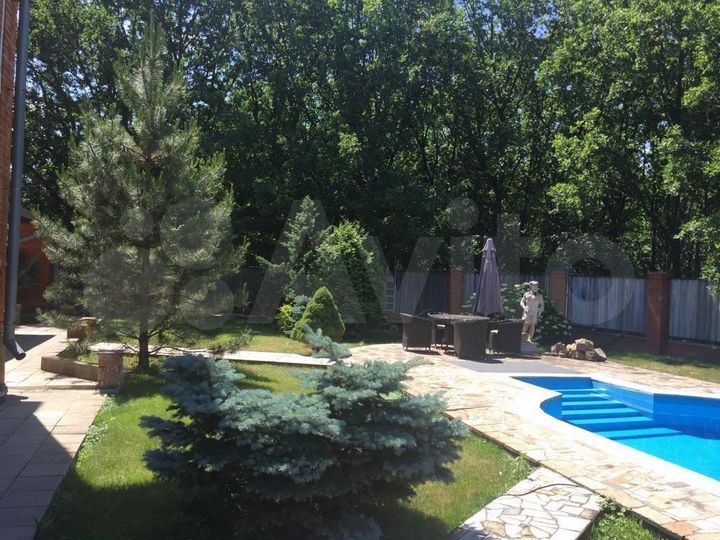 Коттедж 400 м² на участке 18 сот.