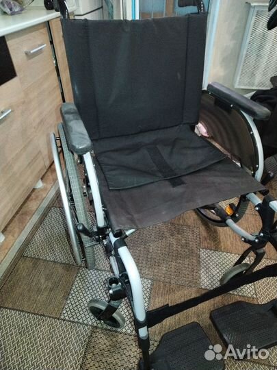 Инвалидная коляска складная бу