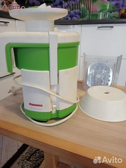 Соковыжималка центробежная журавинка свсп 102П с ш