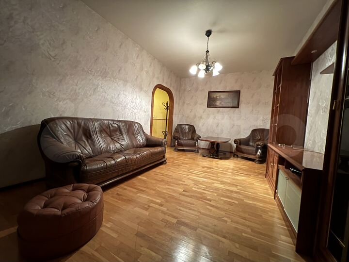2-к. квартира, 56 м², 4/9 эт.