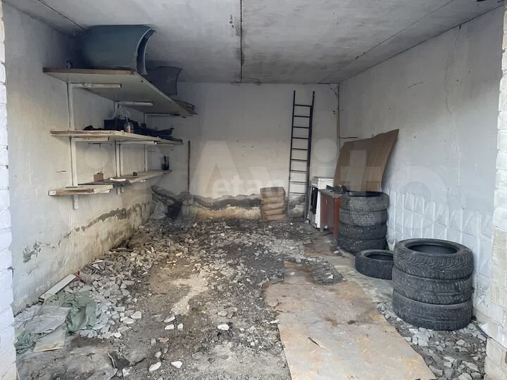 Гараж
