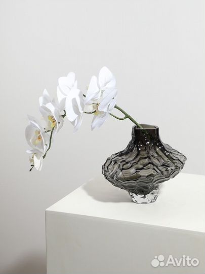 Ребристая ваза в стиле H&M Home