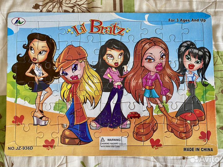 Bratz плакаты/наклейки/значки