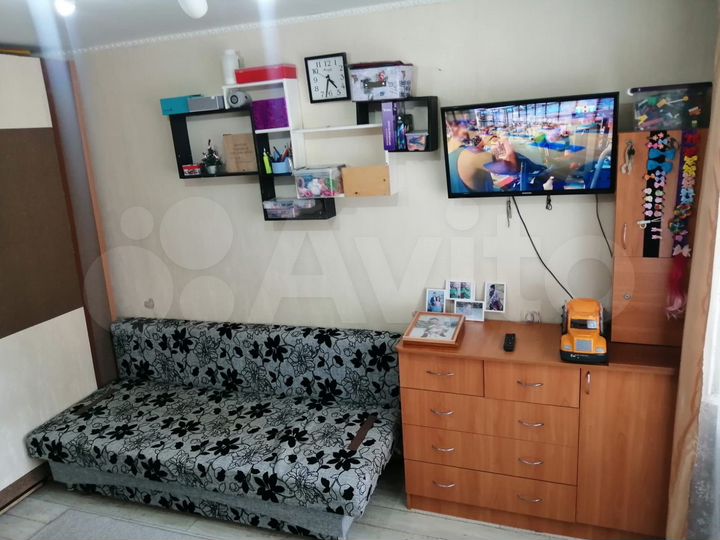 Комната 17 м² в 8-к., 4/9 эт.