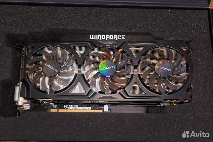 Видеокарта Gigabyte GeForce GTX 760 4 Гб