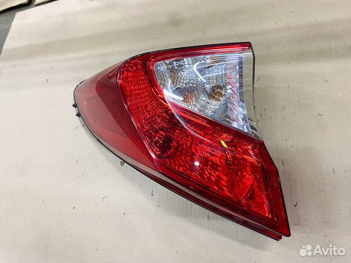 Задний левый фонарь Тойота схр
