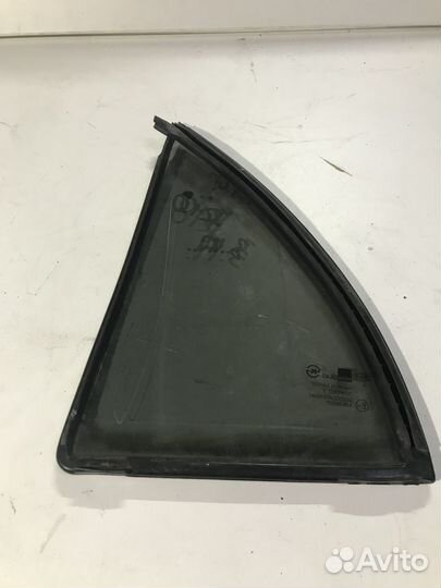 Форточка задняя правая Kia Rio 1