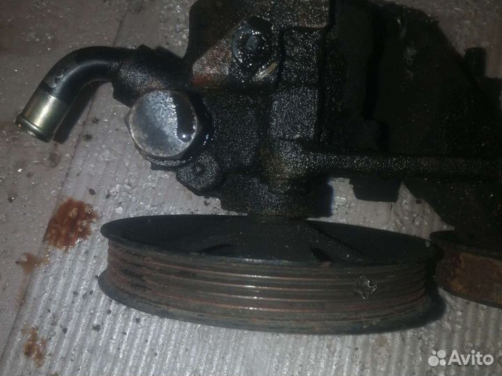 Насос гура мицубиси каризма