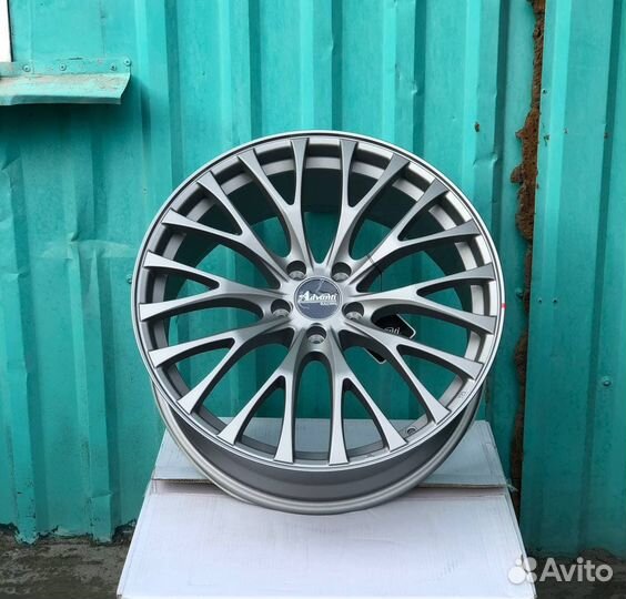 Оригинальные диски Advanti R18 на Audi A4 Skoda