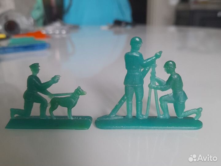 Солдатики пластмассовые ссср.лот 18штук