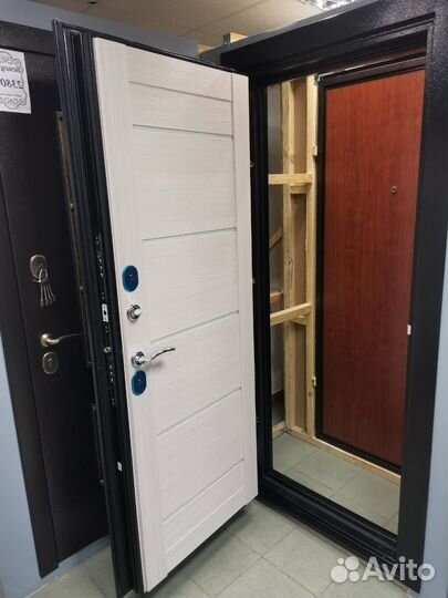 Входные двери со склада Терморазрыв