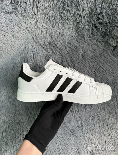 Кроссовки Adidas Superstar