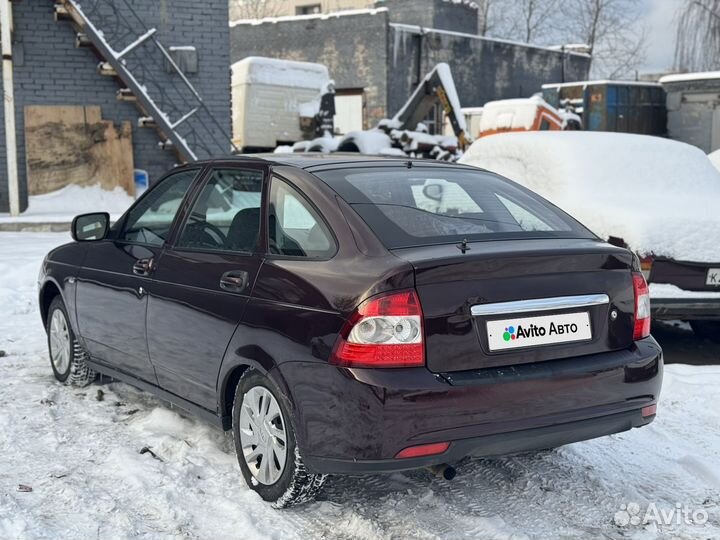 LADA Priora 1.6 МТ, 2011, 200 000 км