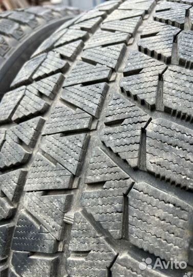 Bridgestone Blizzak WS-80 235/50 R19