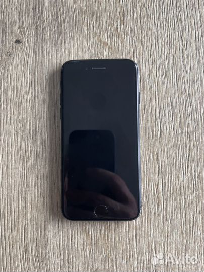 iPhone SE (2020), 64 ГБ