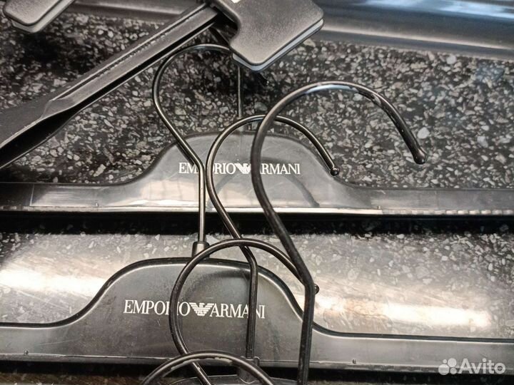Вешалки плечики брендовые Emporio Armani
