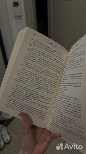 Железное пламя книга Рэбекка Яррос