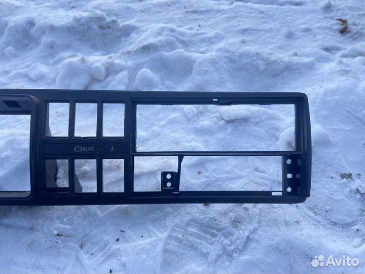 Центральная рамка фольксваген гольф 2 джетта 2