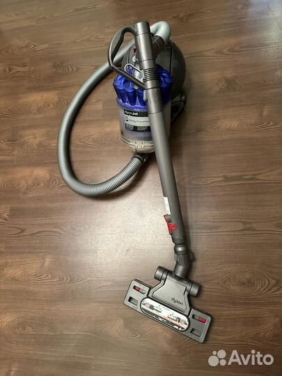 Пылесос на запчасти dyson