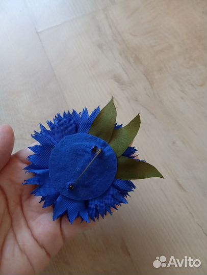 Брошь цветок василек