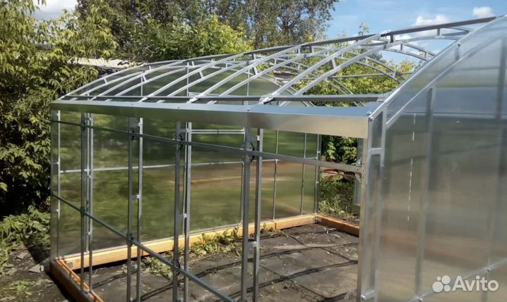 Теплица прямостенная