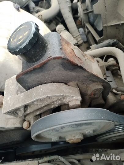 Насос гур K7M Renault Megan Scenic 1