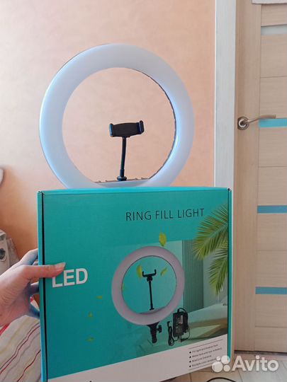 Кольцевая лампа светодиодная со штативом RL-14