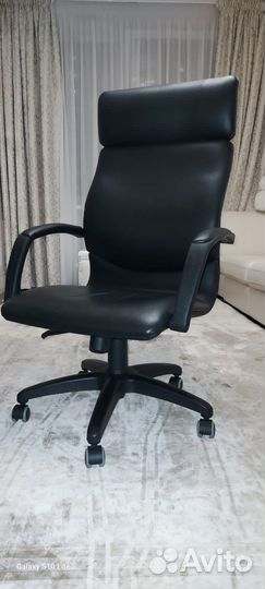 Стул для работы за столос