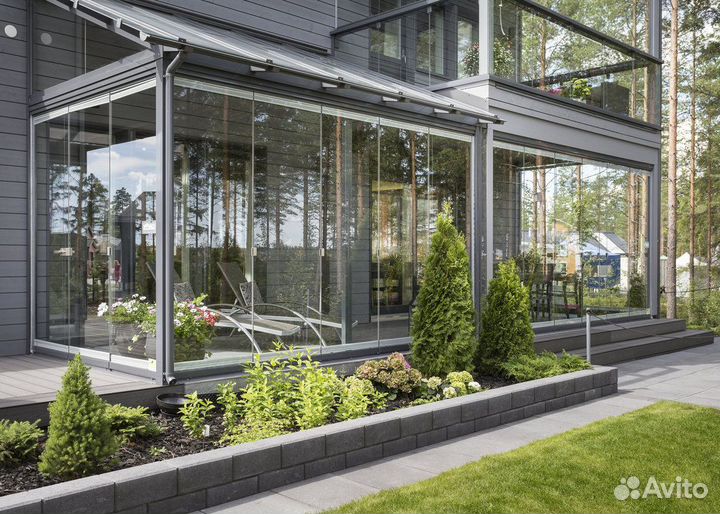 Безрамное остекление террасы