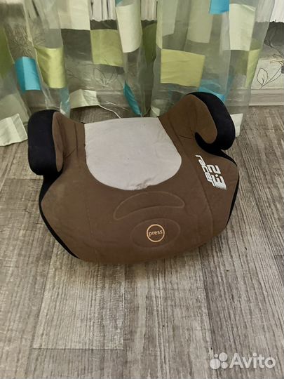 Автомобильное детское кресло и бустер