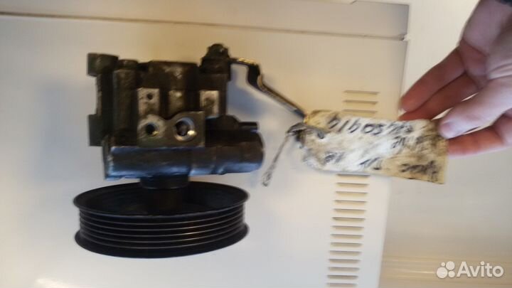 Насос гур Toyota Matrix/Voltz/Corolla Pontiac Vibe