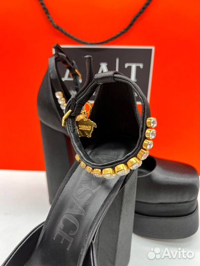 Туфли versace bratz