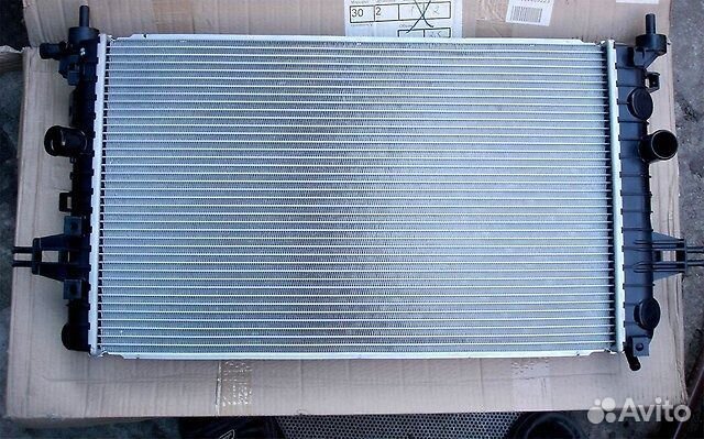 Радиатор охлаждения General Motors