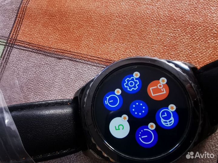 Умные часы Samsung Gear s2 classic