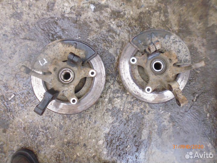 Чери индис 1.3 кулак передний