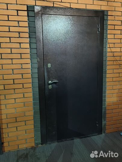 Дверь входная металлическая уличная